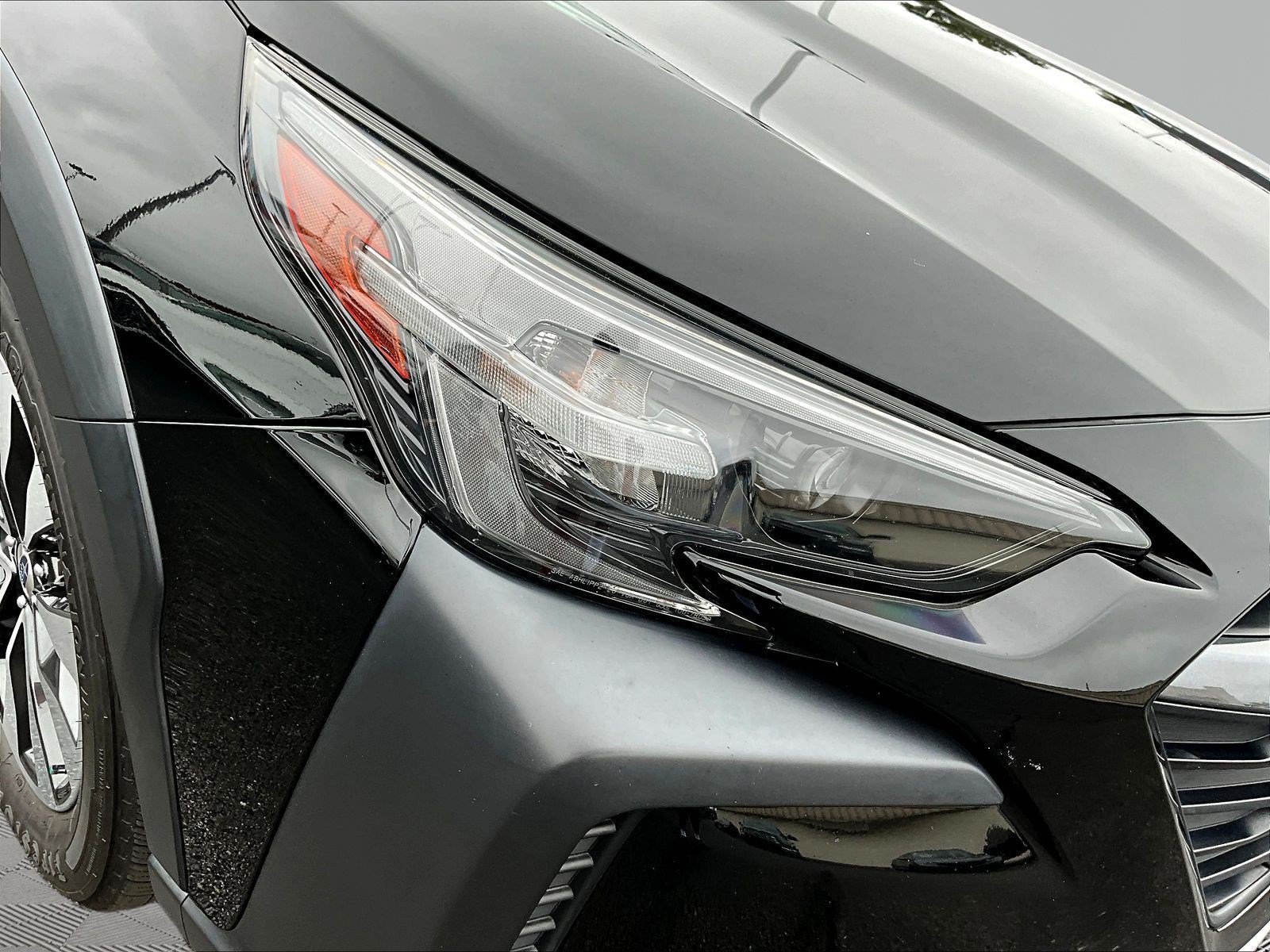 Used 2025 Subaru Outback Limited AWD/4WD image 32