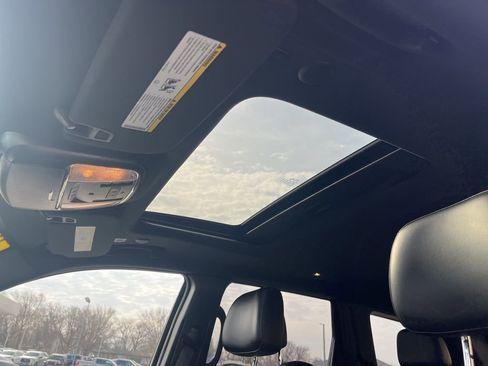 Used 2021 Jeep Grand Cherokee Laredo X image 13