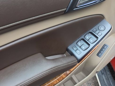 Used 2015 Chevrolet Suburban LTZ AWD/4WD image 11