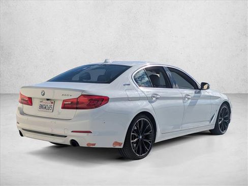 Used 2018 BMW 530e 530e iPerformance image 5