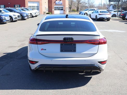 Used 2025 Audi S6 e-tron Prestige w/ 21" Black Optic Package image 6