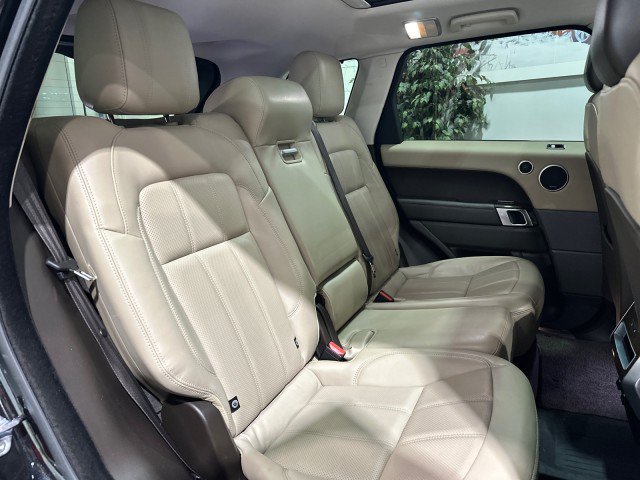 Used 2018 Land Rover Range Rover Sport HSE AWD/4WD image 48