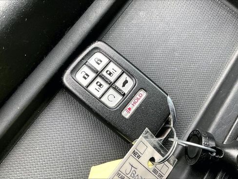 Used 2018 Honda Odyssey EX-L image 12