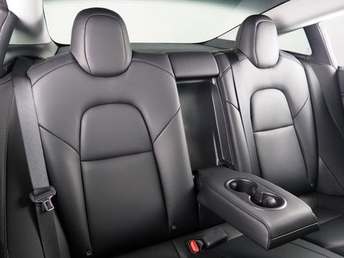 Used 2023 Tesla Model 3 image 18