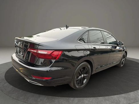 Used 2020 Volkswagen Jetta R-Line w/ R-Line Cold Weather Package FWD image 5