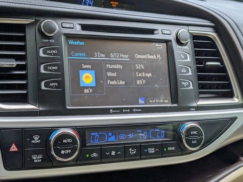 Used 2019 Toyota Highlander Plus AWD/4WD image 20