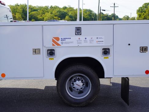 New 2025 GMC Sierra 3500 Pro w/ Convenience Package image 9