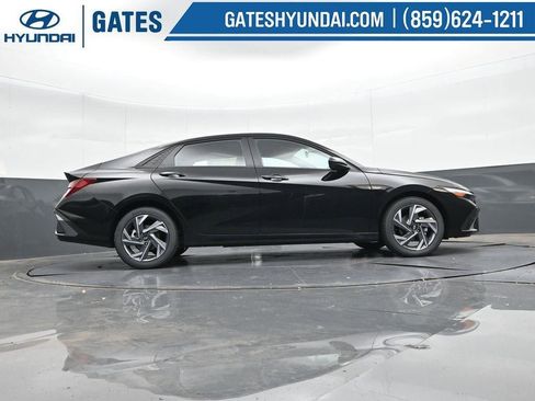 New 2025 Hyundai Elantra Sport image 33