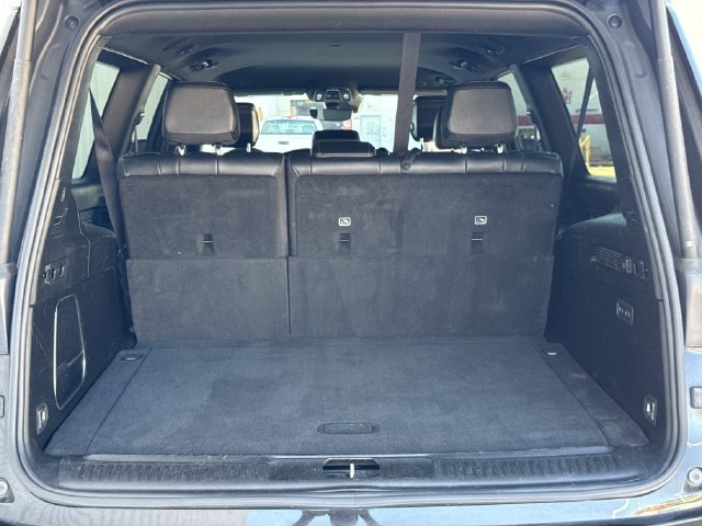 Used 2024 Jeep Wagoneer L Series II w/ Flexible Seating Group RWD image 32