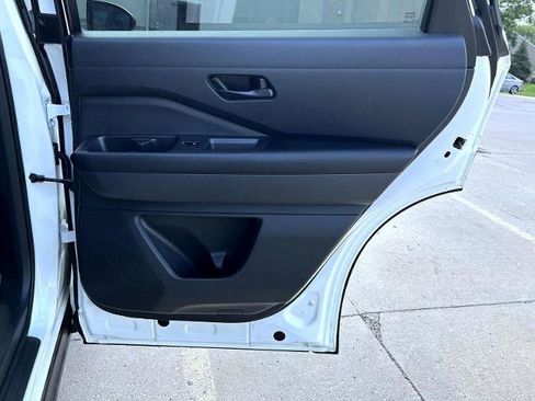 Certified 2024 Nissan Pathfinder Rock Creek AWD/4WD image 17