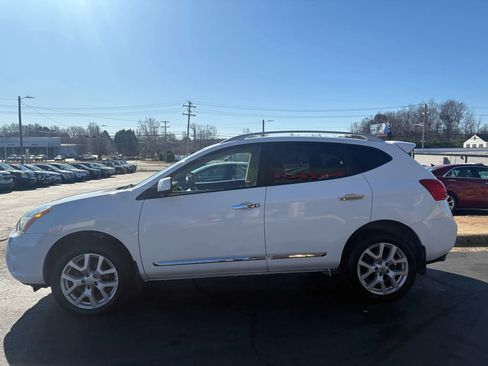Used 2013 Nissan Rogue SL image 4