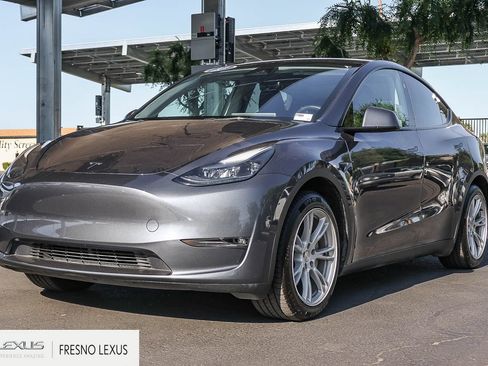 Used 2023 Tesla Model Y Long Range AWD/4WD image 3