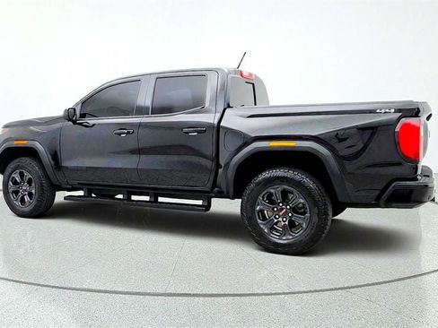 Used 2024 GMC Canyon Elevation w/ Elevation Premium Package AWD/4WD image 8