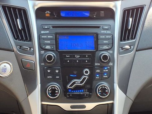 Used 2013 Hyundai Sonata Hybrid image 6