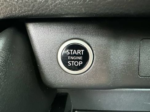 Used 2023 Nissan Rogue SL AWD/4WD image 35