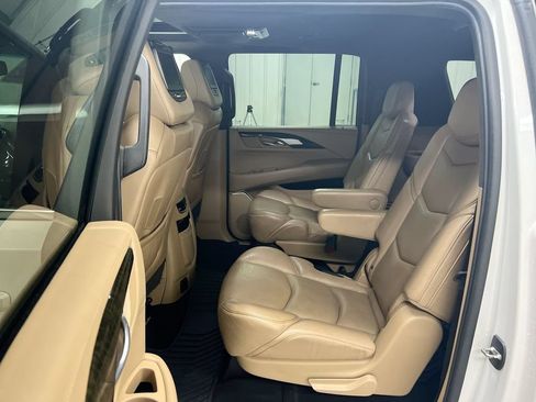 Used 2019 Cadillac Escalade ESV Platinum AWD/4WD image 24