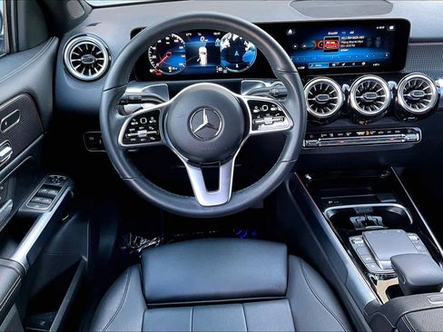 Used 2023 Mercedes-Benz GLB 250 image 5
