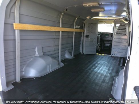 Used 2019 GMC Savana 2500 Extended w/ Driver Convenience Package image 12