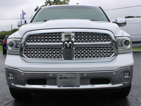 Used 2017 RAM 1500 Laramie w/ Convenience Group AWD/4WD image 2