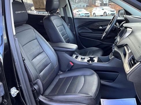 Used 2022 GMC Terrain Denali w/ Denali Premium Package image 10