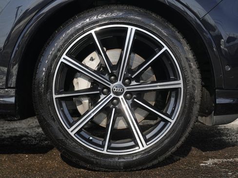 Used 2021 Audi Q7 3.0T Prestige image 12