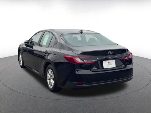 Used 2025 Toyota Camry LE image 11