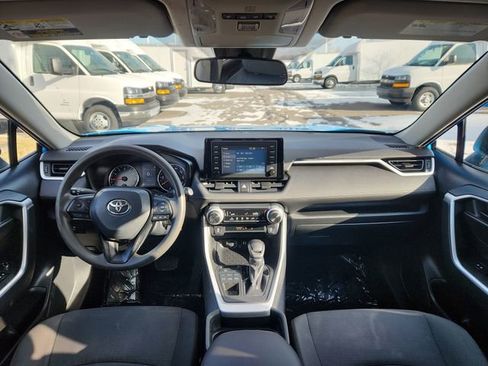 Used 2019 Toyota RAV4 LE w/ All Weather Liner Package image 31