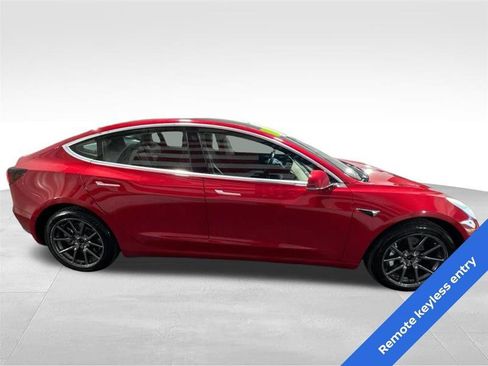 Used 2018 Tesla Model 3 Long Range image 4