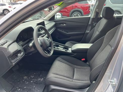 Used 2023 Honda Accord EX image 16