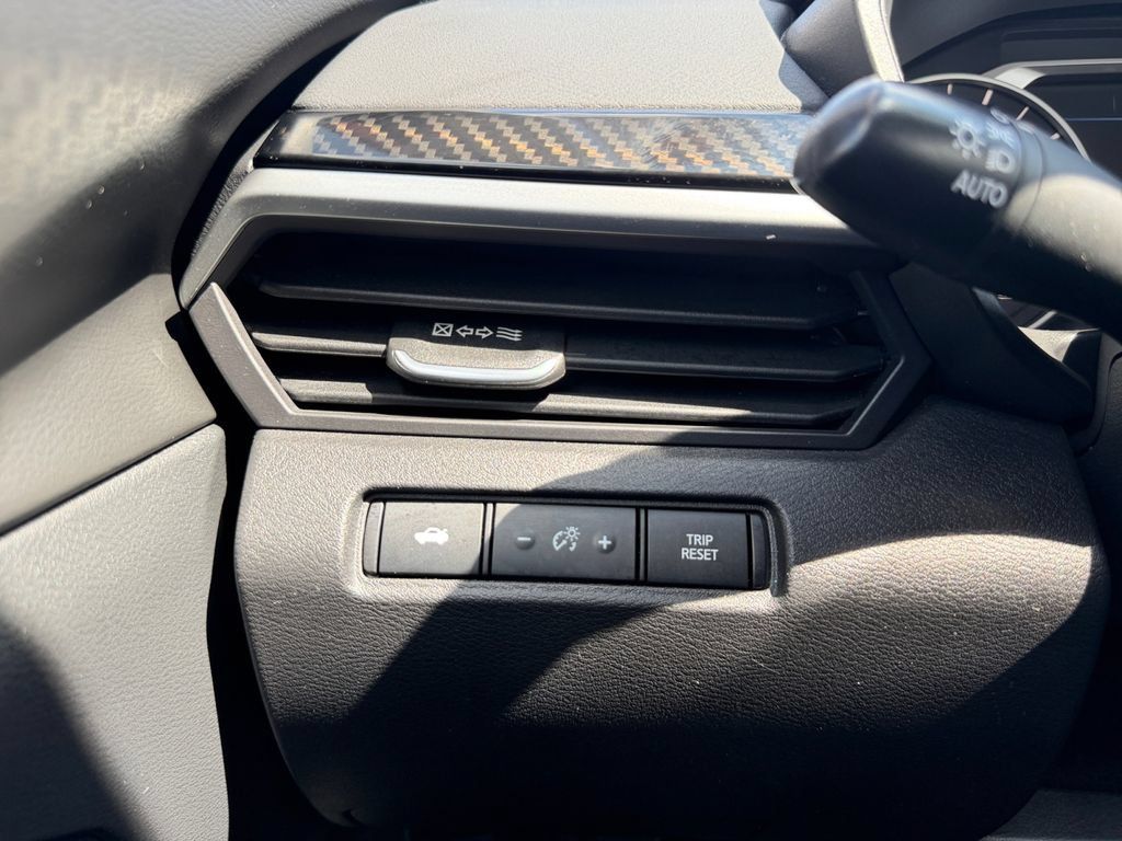 Used 2024 Nissan Altima 2.5 SR w/ SR Premium Package FWD image 24