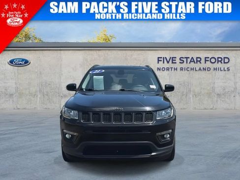 Used 2021 Jeep Compass Latitude FWD image 3