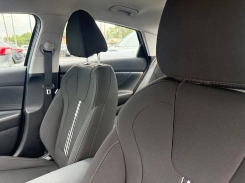 Used 2023 Hyundai Elantra SEL FWD image 8
