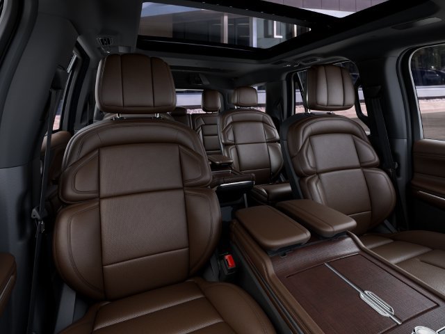 New 2027 Lincoln Navigator Reserve AWD/4WD image 10
