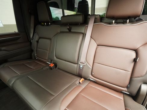 Used 2025 GMC Sierra 2500 Denali w/ Denali Reserve Package AWD/4WD image 27
