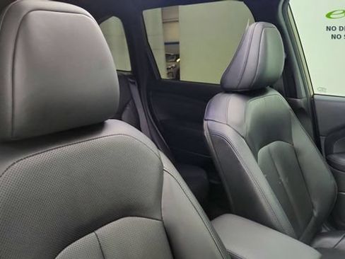 Used 2025 Subaru Forester Limited AWD/4WD image 19