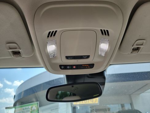 Used 2023 Buick Envision Preferred FWD image 31