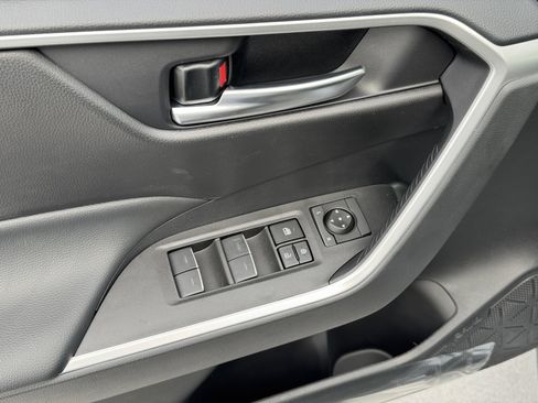 New 2025 Toyota RAV4 XLE image 18