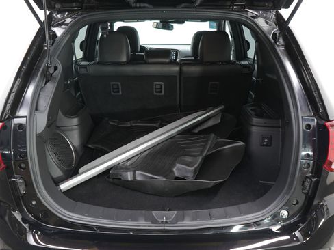 Used 2019 Mitsubishi Outlander GT image 17