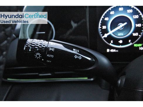 Certified 2025 Hyundai Elantra SEL FWD image 18