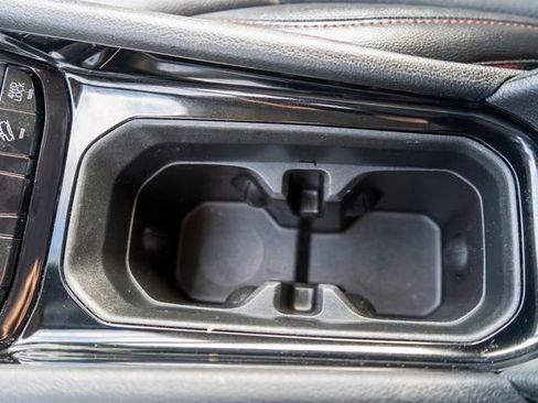 Used 2022 Jeep Compass Trailhawk image 32