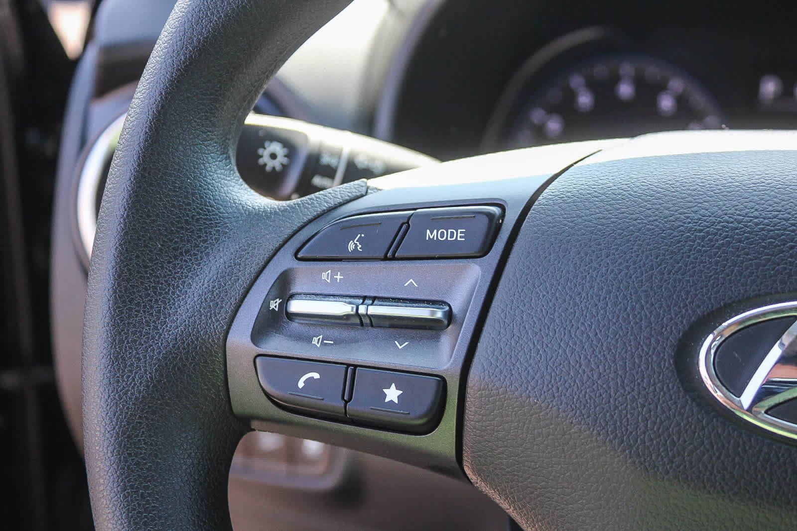 Certified 2023 Hyundai Kona SE AWD/4WD image 29