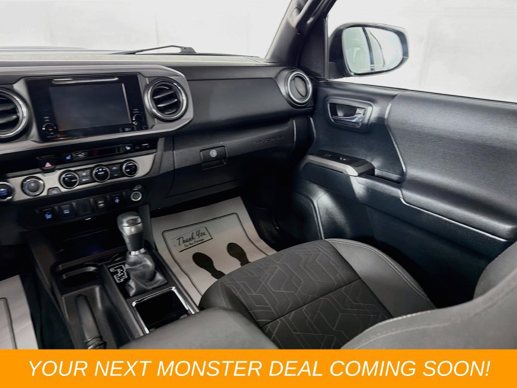 Used 2016 Toyota Tacoma TRD Sport AWD/4WD image 22
