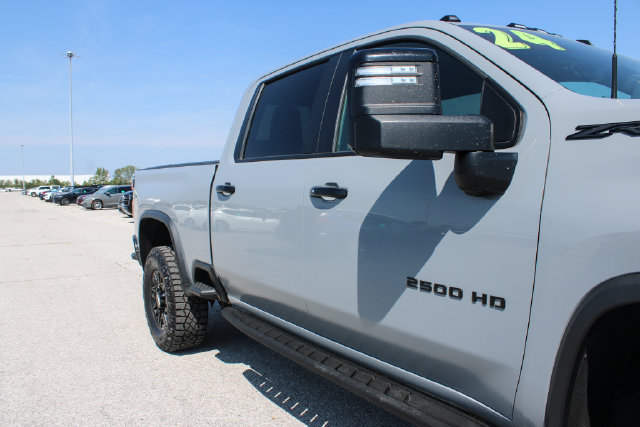 Used 2024 Chevrolet Silverado 2500 ZR2 w/ Technology Package AWD/4WD image 49