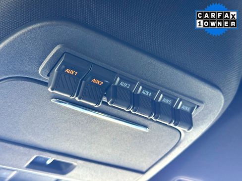 Used 2023 Ford F250 Platinum w/ FX4 Off-Road Package image 31