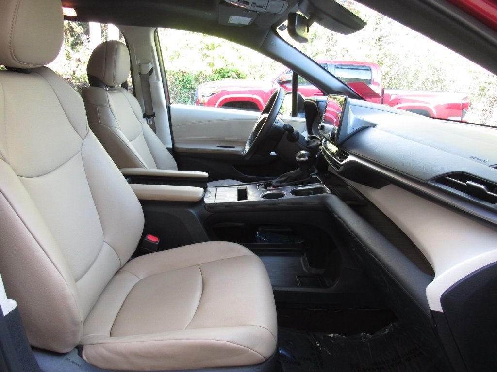 Certified 2023 Toyota Sienna XLE w/ XLE Plus Package AWD/4WD image 21