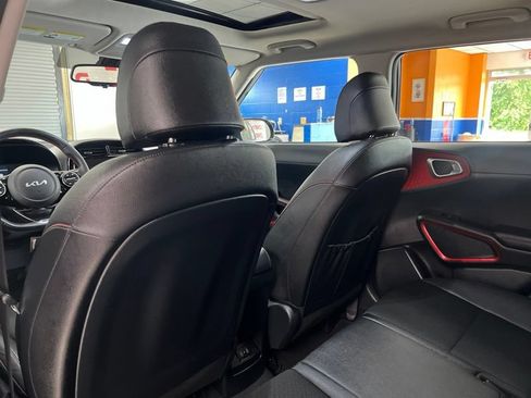 Used 2024 Kia Soul GT-Line FWD image 16