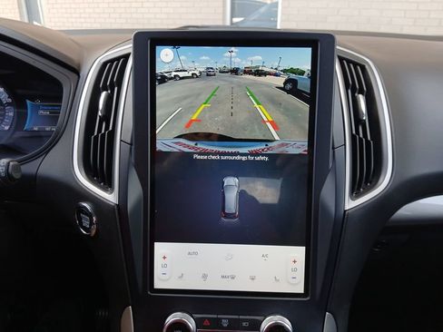 Used 2023 Ford Edge SEL image 19