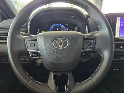 Certified 2025 Toyota Camry SE AWD/4WD image 18