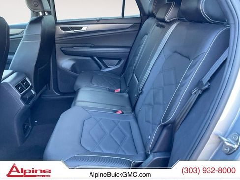 Used 2025 Volkswagen Atlas Cross Sport SE image 13