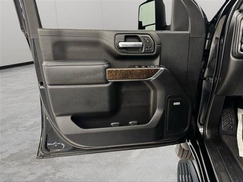 Used 2021 GMC Sierra 3500 Denali w/ Denali Ultimate Package AWD/4WD image 10